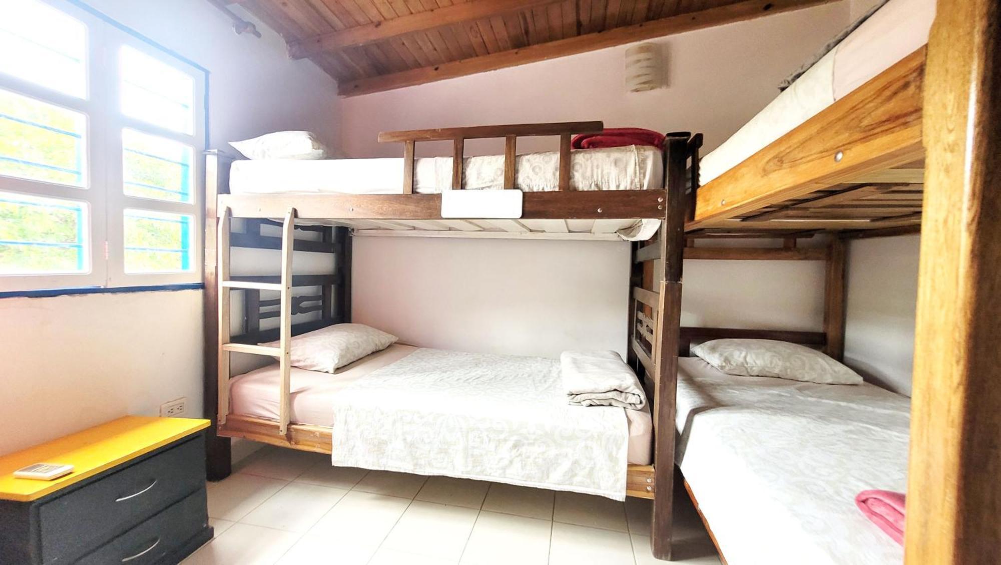 Divanga Hostel And Diving Taganga Exterior photo